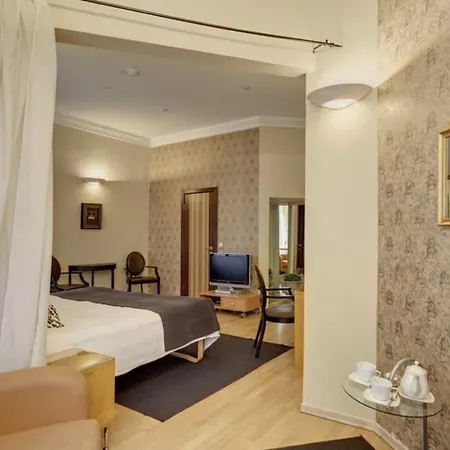 The Best Naples Apartment *